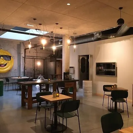 Szálloda The Originals Artyster Ferrand