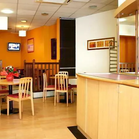 Szálloda The Originals Artyster Ferrand