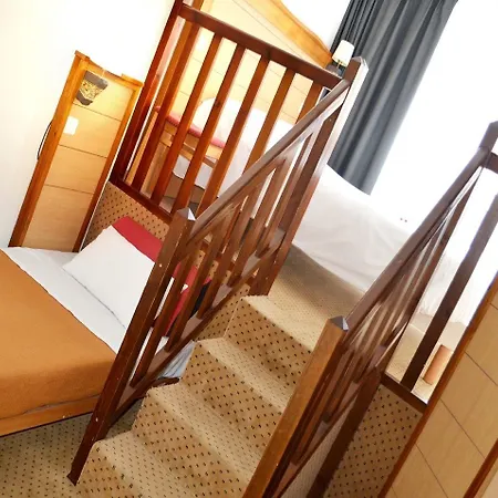 The Originals Artyster Ferrand Hotell 3*