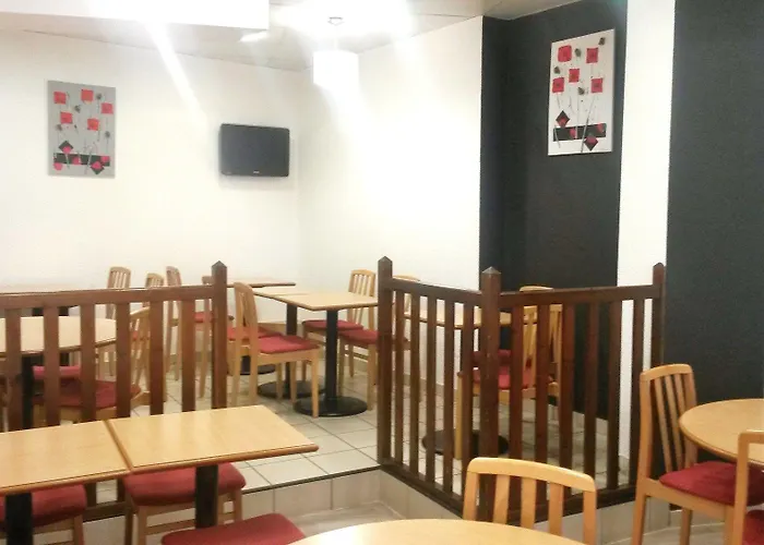 The Originals Artyster Ferrand מלון 3*