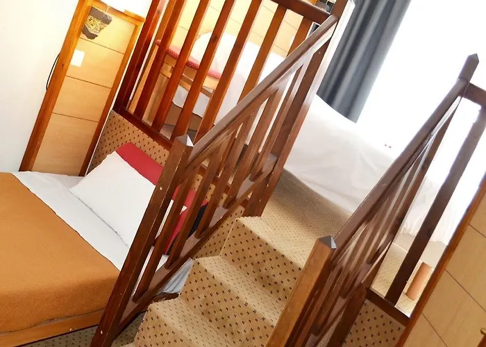 The Originals Artyster Ferrand מלון 3*